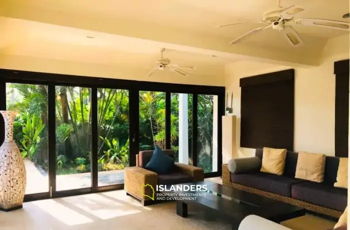 Beach Access 4 Bedrooms Pool Villa for Rent