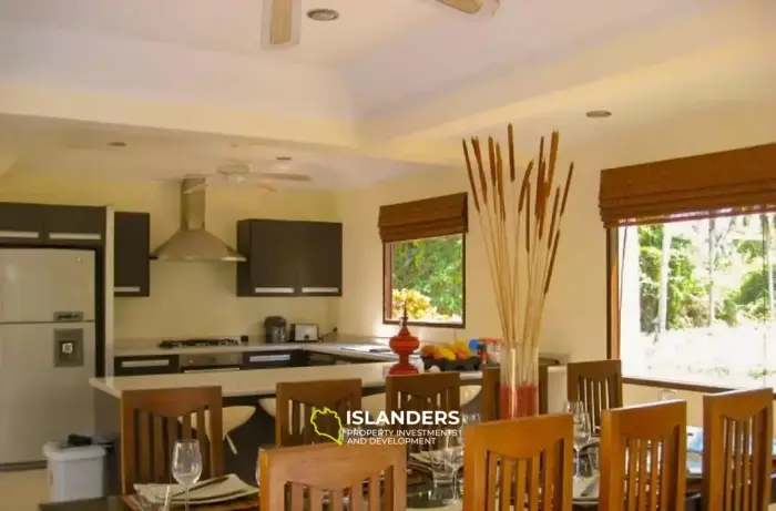 Beach Access 4 Bedrooms Pool Villa for Rent