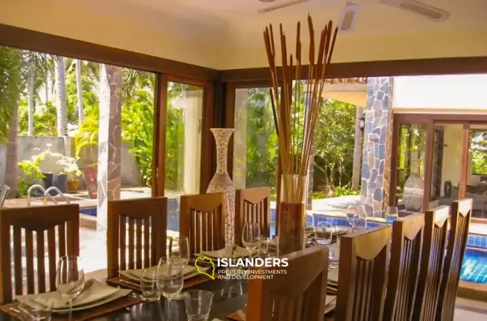 Beach Access 4 Bedrooms Pool Villa for Rent