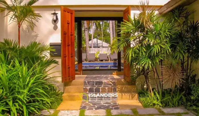 Beach Access 4 Bedrooms Pool Villa for Rent