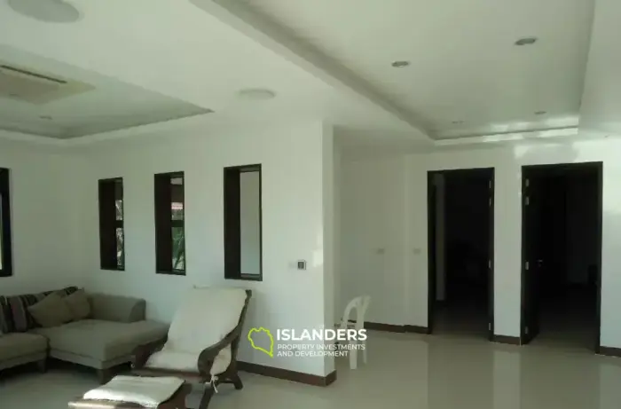 Villa de 4 chambres à louer à Tongson Bay Villas