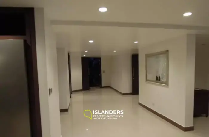 Villa de 4 chambres à louer à Tongson Bay Villas