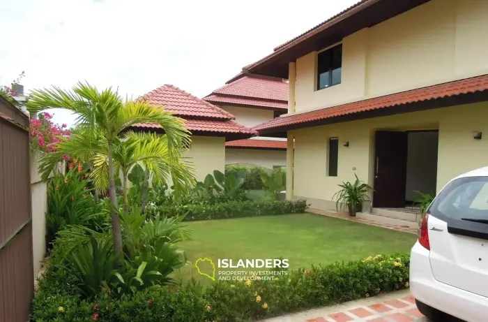 Villa de 4 chambres à louer à Tongson Bay Villas