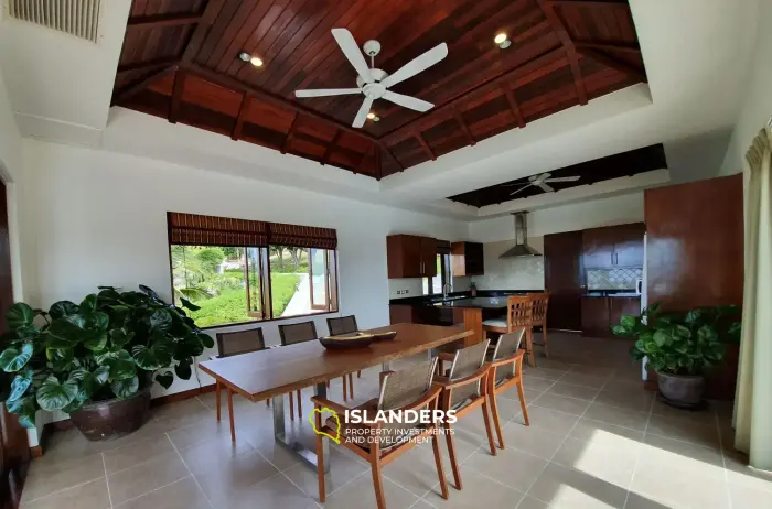 Villa mit 4 Schlafzimmern zur Miete bei Santisook Villas