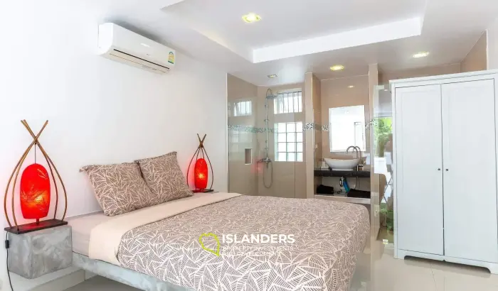 Modern 3-Bedroom Sea View Pool Villa in Chaweng