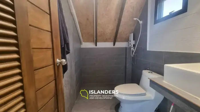 Komplex aus 3 A-Frame-Häusern. Maduawan-Gebiet