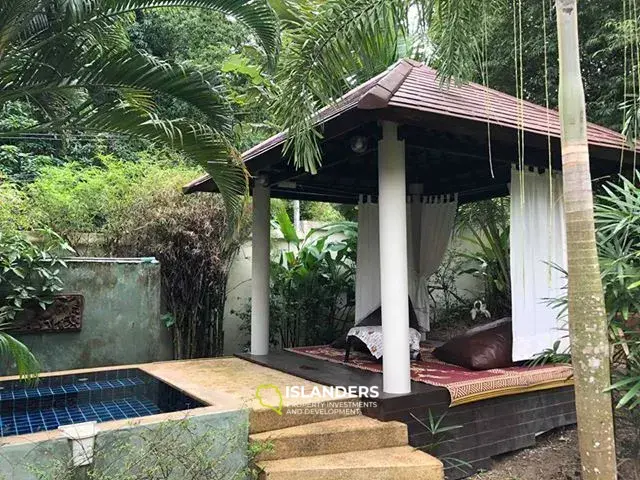 Jolie maison privée avec jardin et piscine. Région de Maduawan
