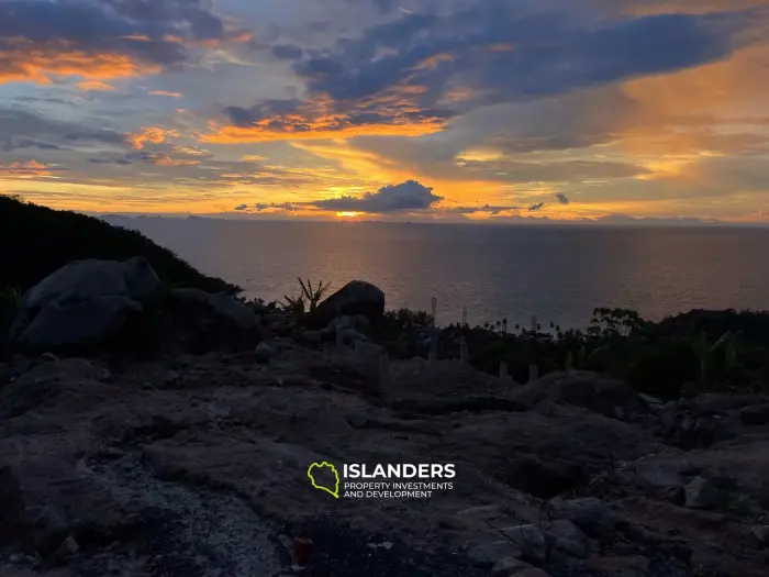 Terrain panoramique avec vue sur la mer au coucher du soleil sur Haad Yao 3.34 Rai
