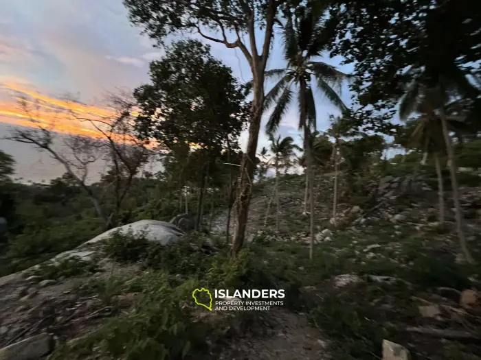 Terrain panoramique avec vue sur la mer au coucher du soleil sur Haad Yao 3.34 Rai