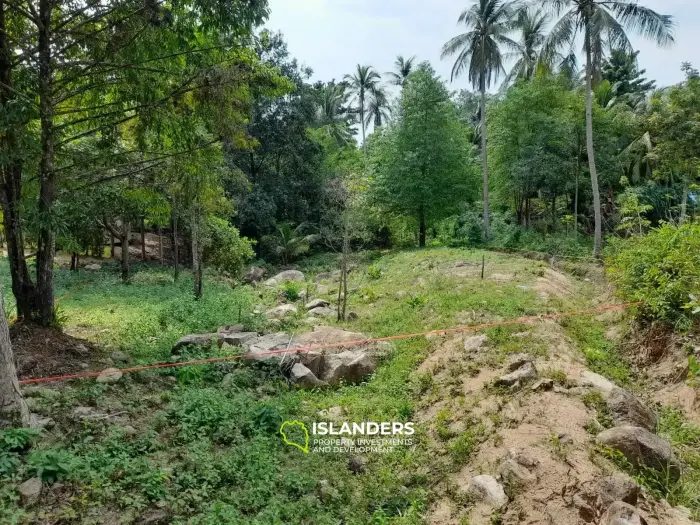 Chaloklum's Little Nook: Land Plot Near the Village and Beach.