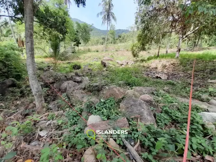 Chaloklum's Little Nook: Land Plot Near the Village and Beach.