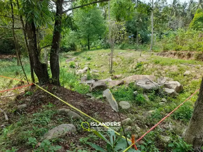 Chaloklum's Little Nook: Land Plot Near the Village and Beach.
