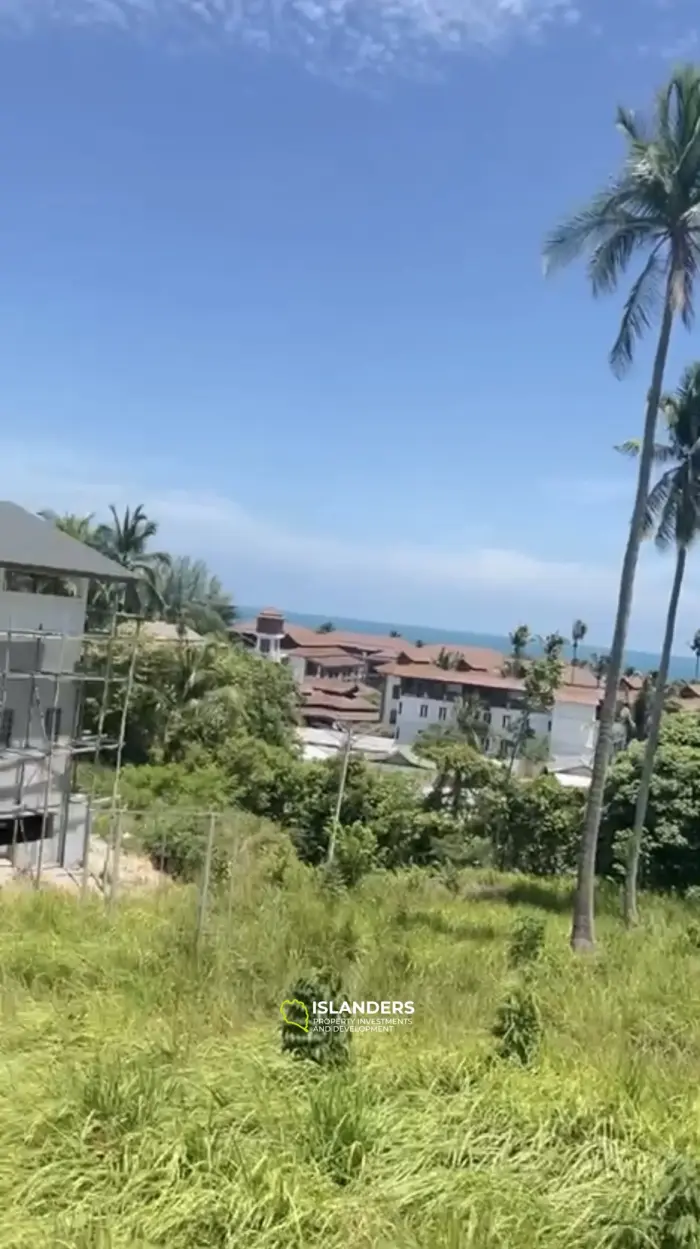 メーハードの美しい土地：海の景色とコ・マービーチへの近さ。