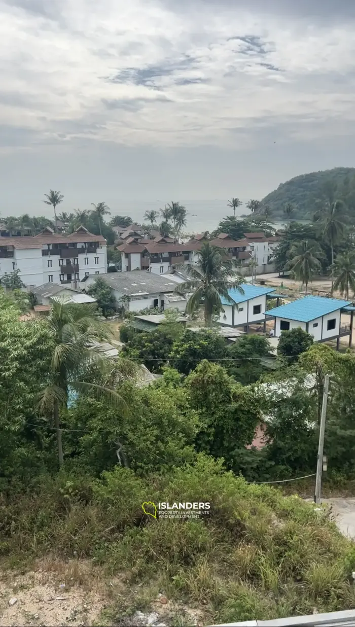 メーハードの美しい土地：海の景色とコ・マービーチへの近さ。