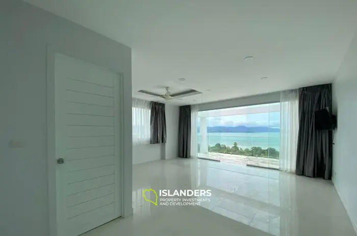 5 Bedrooms Sea View Villa for Sale in Plai Laem