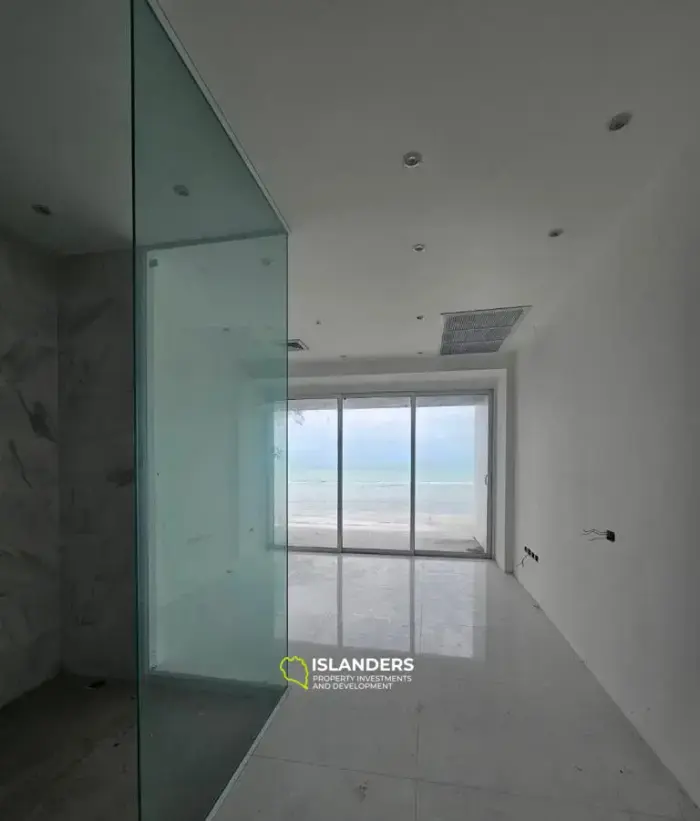 Villa Beachfront for Sale in Koh Samui 