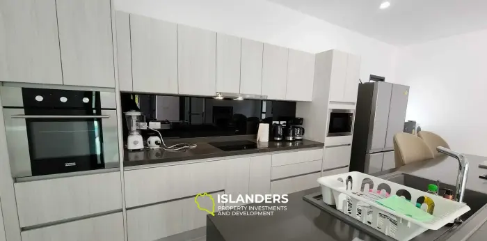 Quiet Oasis in Lamai Corner Villa on Large Land Plot for Sale