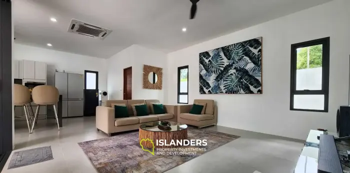 Quiet Oasis in Lamai Corner Villa on Large Land Plot for Sale