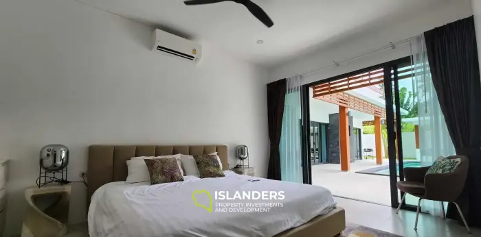 Quiet Oasis in Lamai Corner Villa on Large Land Plot for Sale