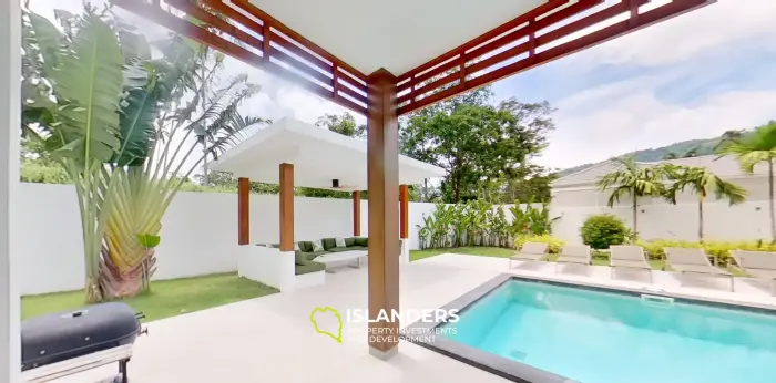 Quiet Oasis in Lamai Corner Villa on Large Land Plot for Sale