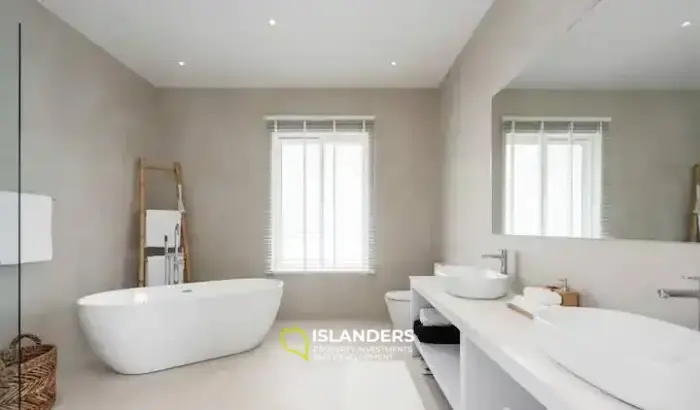 Вилла с 4 спальнями в аренду в Tongson Bay Villas