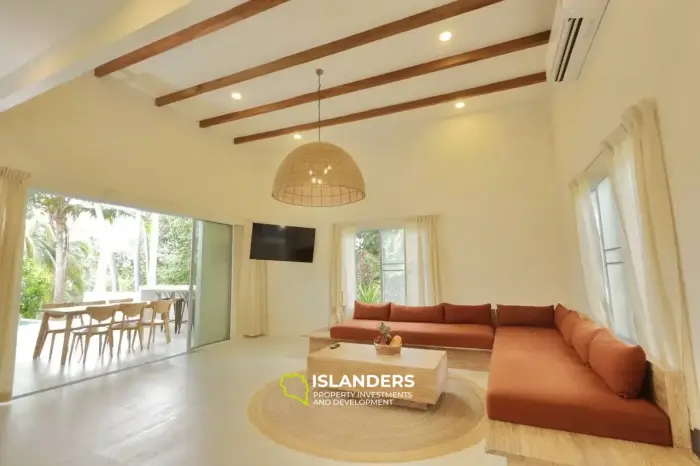 Luxe exceptionnel : Villa de 4 chambres à Srithanu