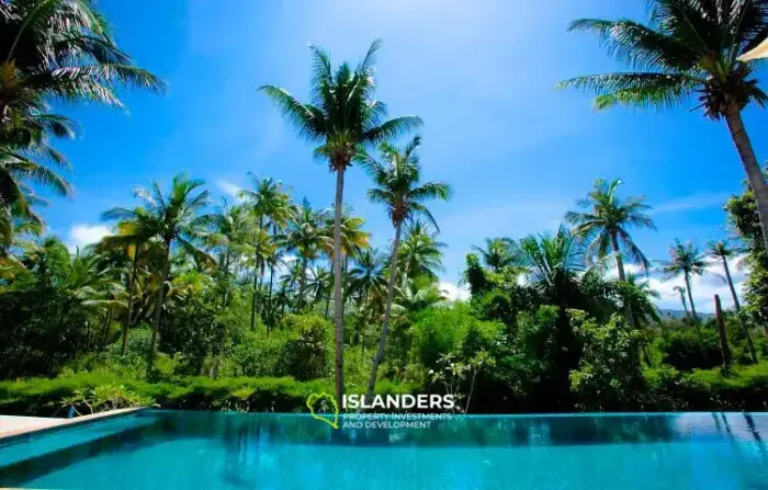 Villa mit 5 Schlafzimmern und Pool, nur 100 m vom Strand entfernt! Hinkong Beach-Bereich.