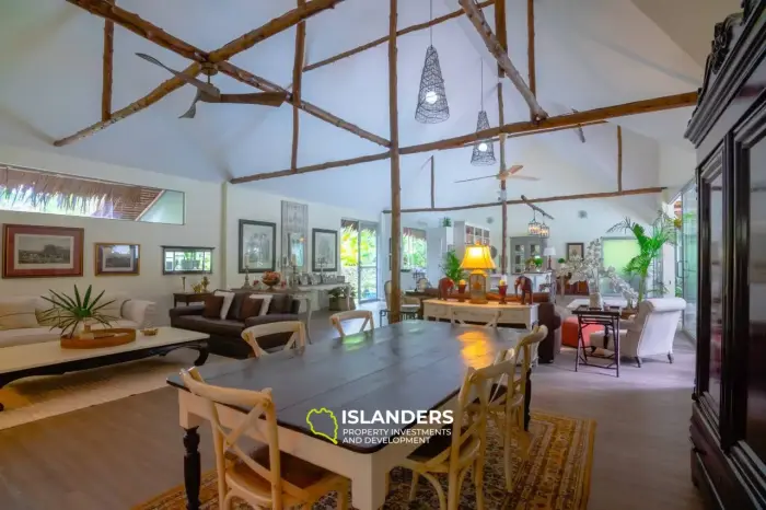 Elegant 3-Bedroom Villa in Ban Nai Suan