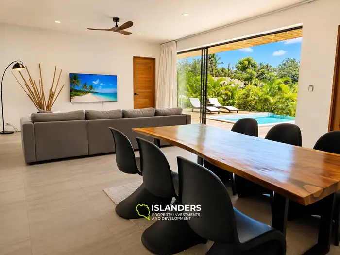 Villa moderne à Woktum : une vie de luxe avec une touche de paradis tropical !