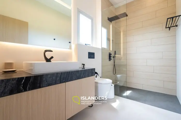 Villa Brianna – Eine Luxusoase mit 5 Schlafzimmern in Rawai