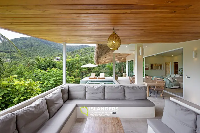 Luxuriöse 4-Schlafzimmer-Villa mit Meerblick in Chaloklum