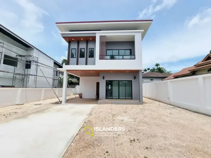 New 4 Bedroom Villa in Chaweng For Sale (possible build 5 or 6 bdr)
