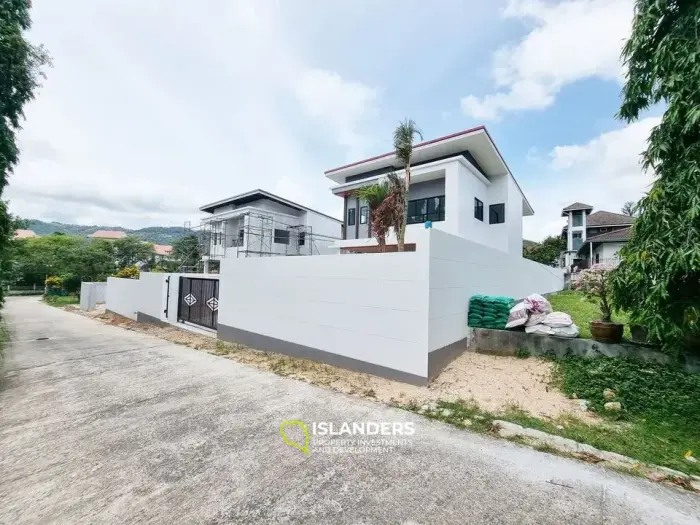 New 4 Bedroom Villa in Chaweng For Sale (possible build 5 or 6 bdr)