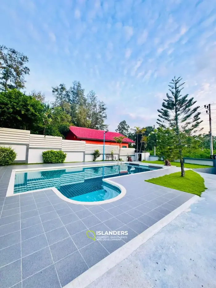 4 bedroom pool villa with the large plot