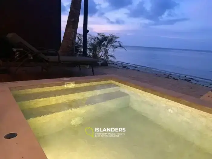 Strand-Poolvilla mit 2 Schlafzimmern