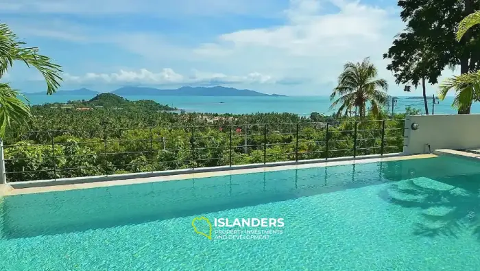Villa avec piscine de 4 chambres et vue sur la mer