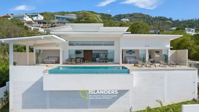 Villa avec piscine de 3 chambres dans un excellent emplacement