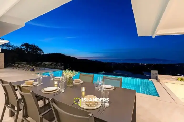 Villa avec piscine de 3 chambres dans un excellent emplacement