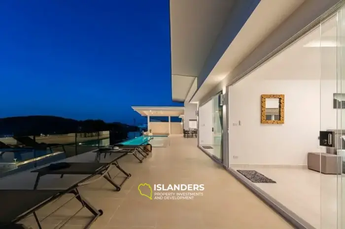 Villa avec piscine de 3 chambres dans un excellent emplacement