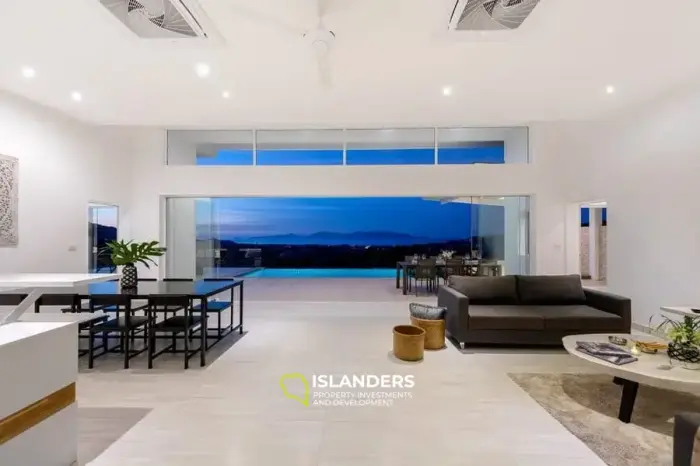 Villa avec piscine de 3 chambres dans un excellent emplacement