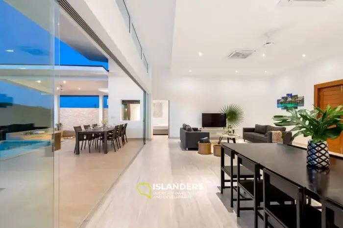 Villa avec piscine de 3 chambres dans un excellent emplacement