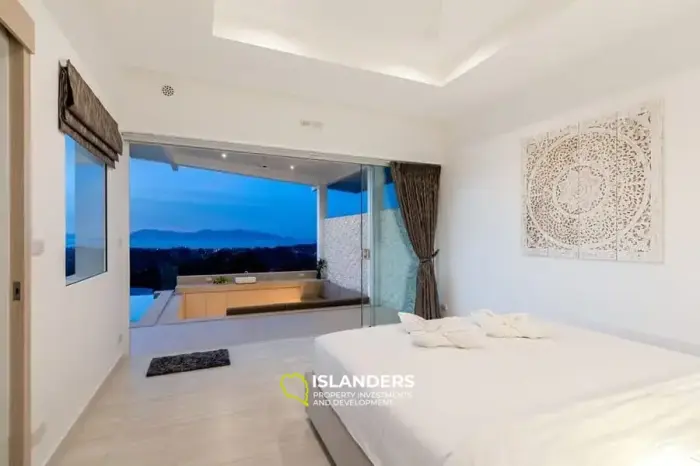 Villa avec piscine de 3 chambres dans un excellent emplacement