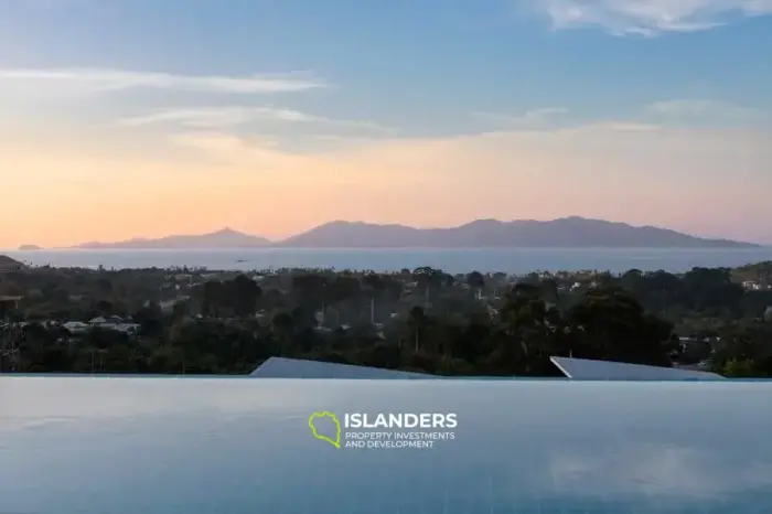 Villa avec piscine de 3 chambres dans un excellent emplacement
