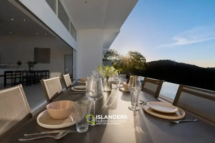 Villa avec piscine de 3 chambres dans un excellent emplacement