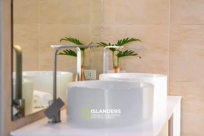 Villa avec piscine de 3 chambres dans un excellent emplacement