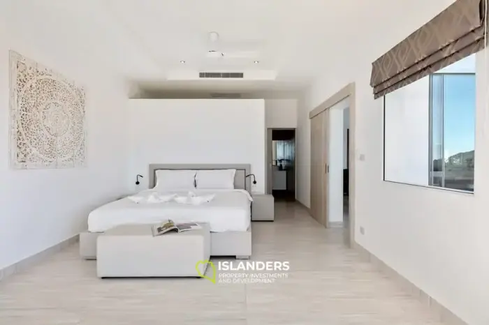 Villa avec piscine de 3 chambres dans un excellent emplacement
