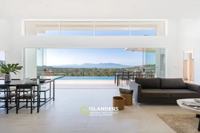 Villa avec piscine de 3 chambres dans un excellent emplacement