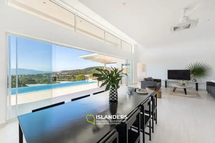 Villa avec piscine de 3 chambres dans un excellent emplacement