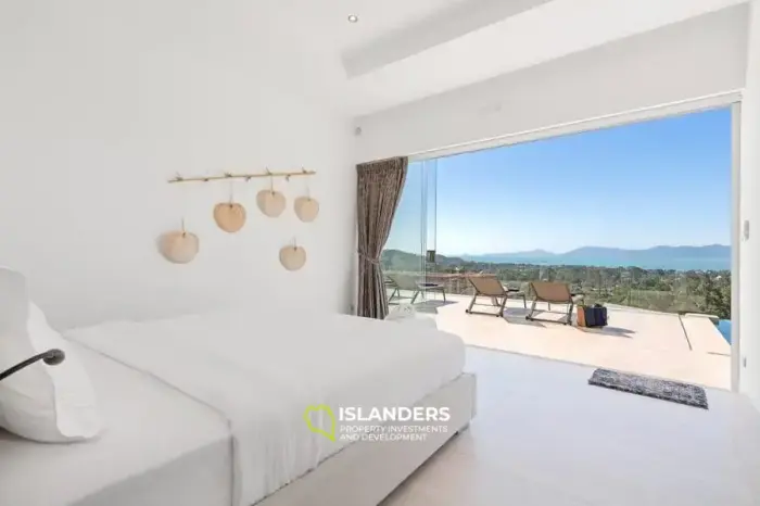 Villa avec piscine de 3 chambres dans un excellent emplacement