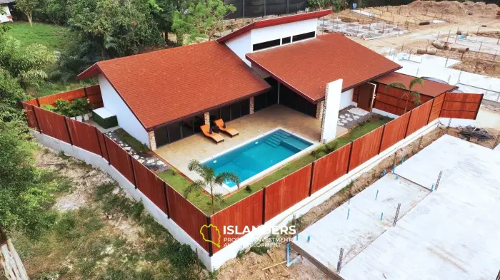 3-bedroom pool villa in a prestigious village 